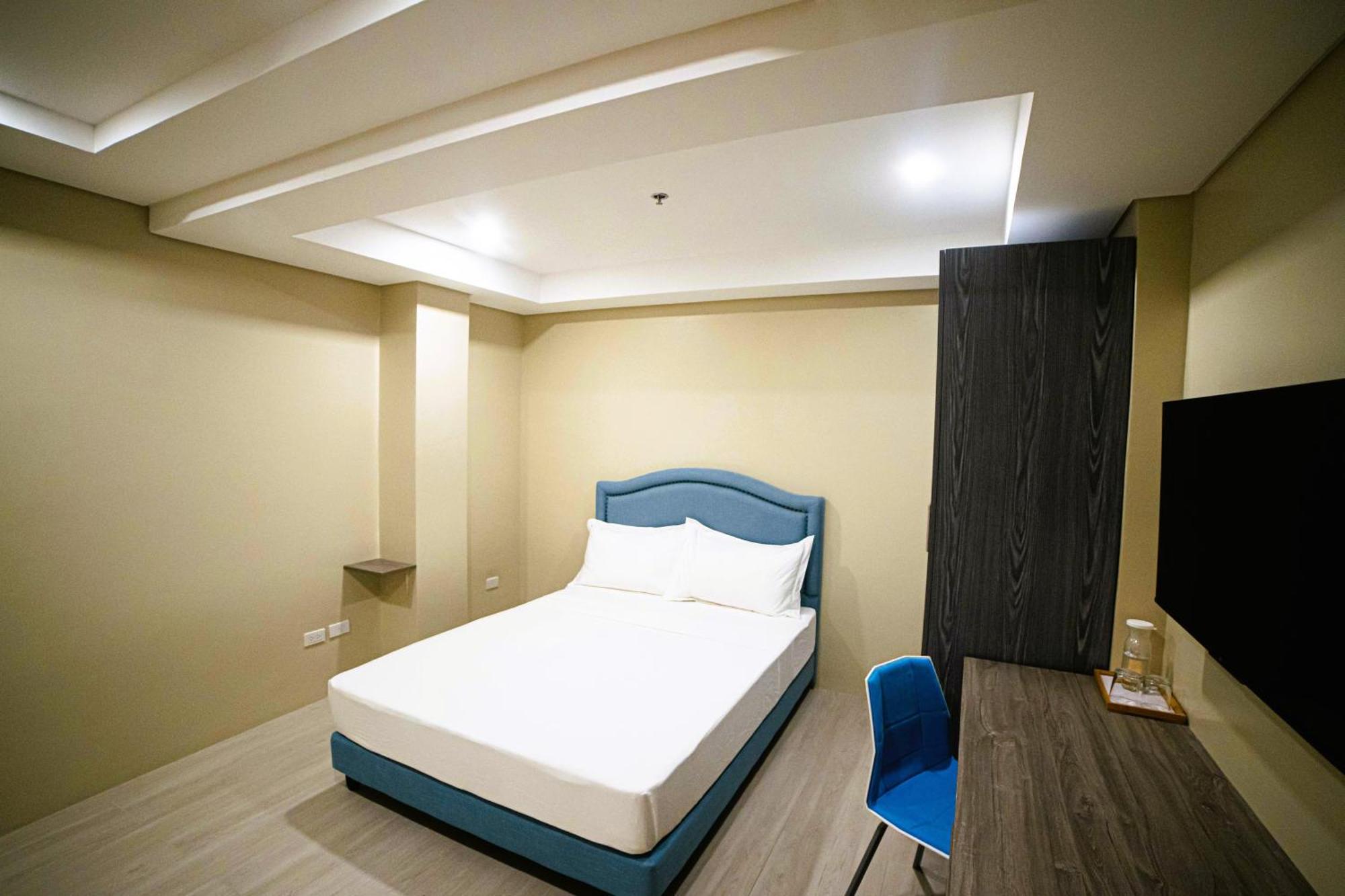 Seeya Hotel Tubigon Buitenkant foto